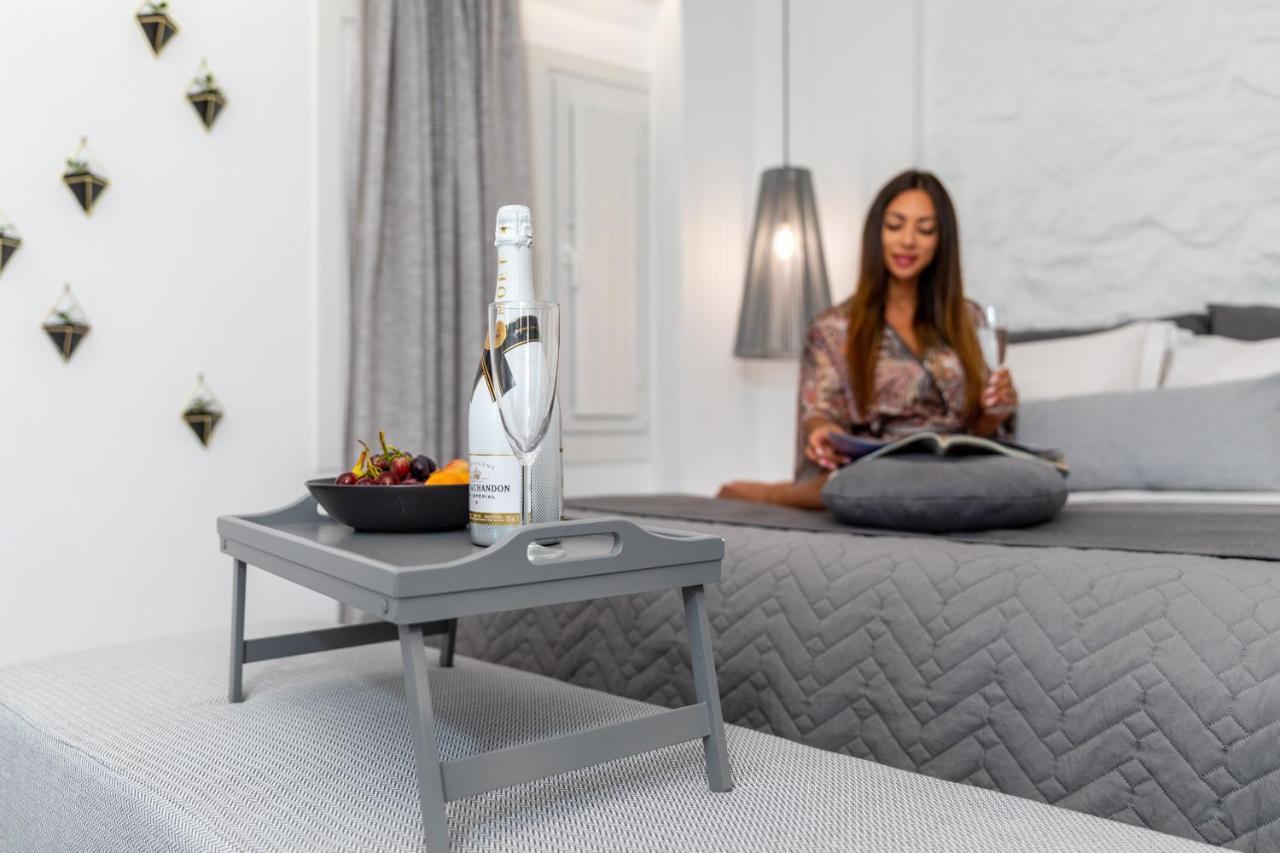El_Puerto Luxury Port Suites Naxos City エクステリア 写真