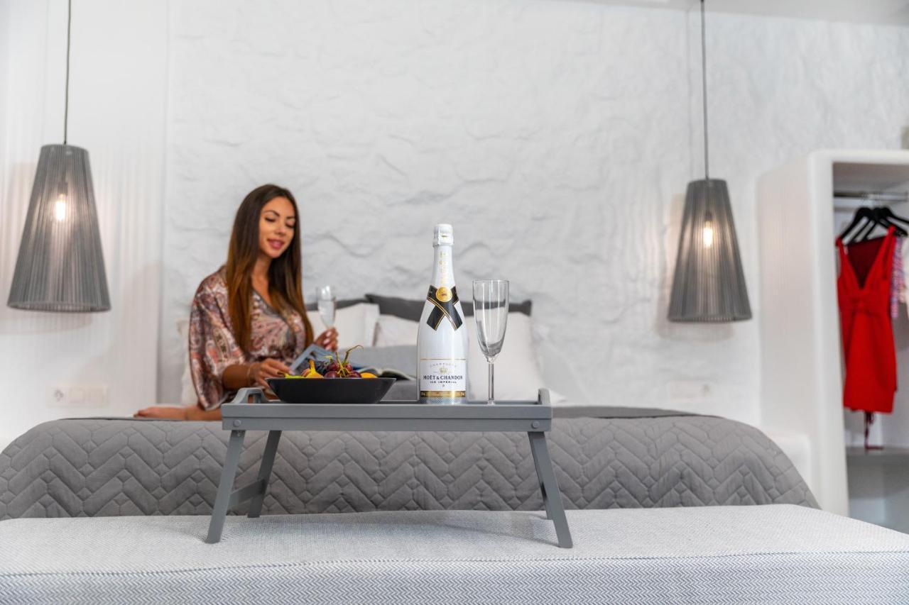 El_Puerto Luxury Port Suites Naxos City エクステリア 写真