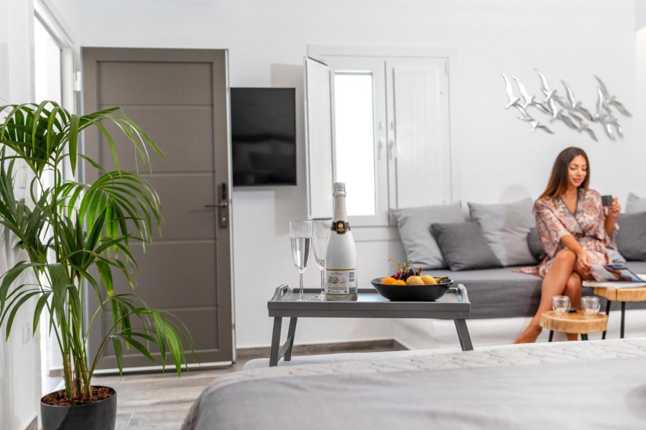 El_Puerto Luxury Port Suites Naxos City エクステリア 写真