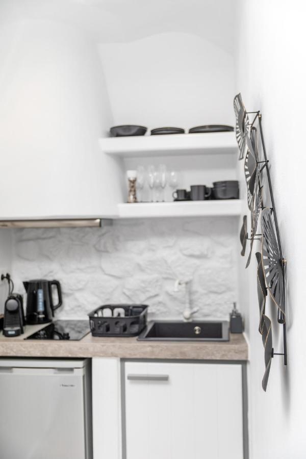 El_Puerto Luxury Port Suites Naxos City エクステリア 写真