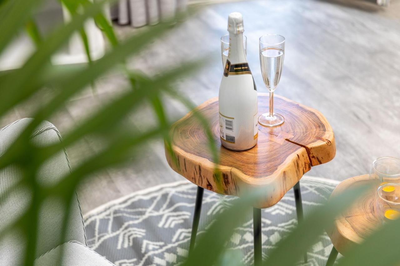 El_Puerto Luxury Port Suites Naxos City エクステリア 写真